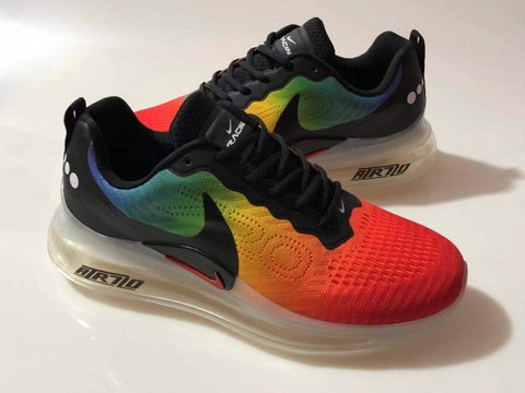 Nike AIR MAX 720-72